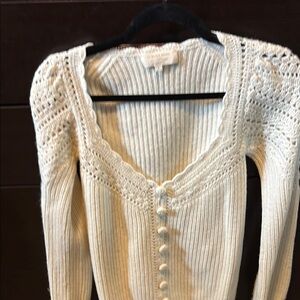 Sezane Cream V-Neck Sweater with Ribbed Pattern